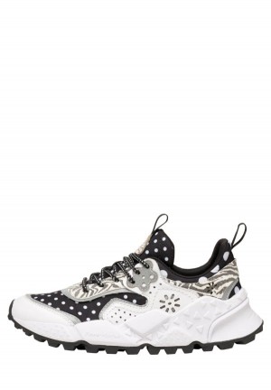 Black White Flower Mountain Kotetsu Women's Sneakers | UGL855BJ